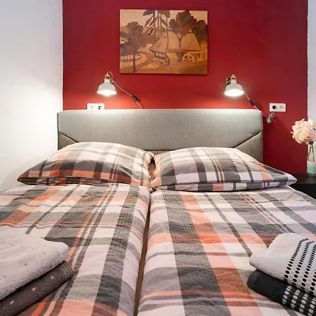 Haag Paulinenstrasse *