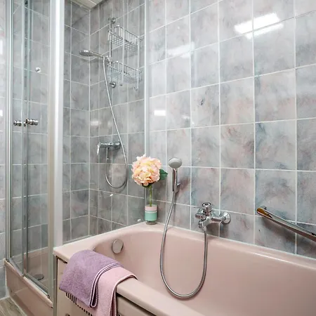 Haag Paulinenstrasse Apartmán